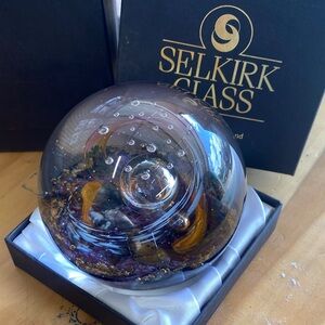 Selkirk Glass Decorative Paperweight in Purple and Gold 1995 signed 95/500